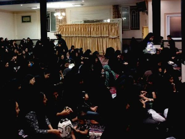حضور حماسی جوانان و نوجوانان در شب هشتم محرم کاشمر