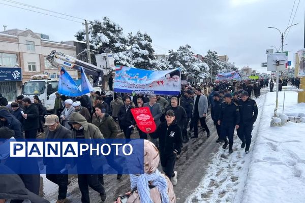 سرمای زمستان با حضور پرشور مردم تربت جام گرم شد