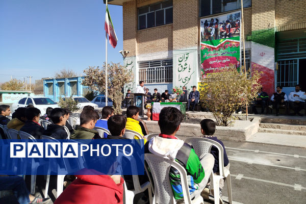 دانش‌آموزان مدرسه شهید باهنر لردگان آماده مقابله با زلزله شدند