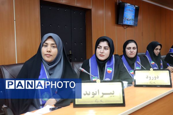 نشست شورای برنامهریزی و هماندیشی سازمان دانشآموزی استان لرستان