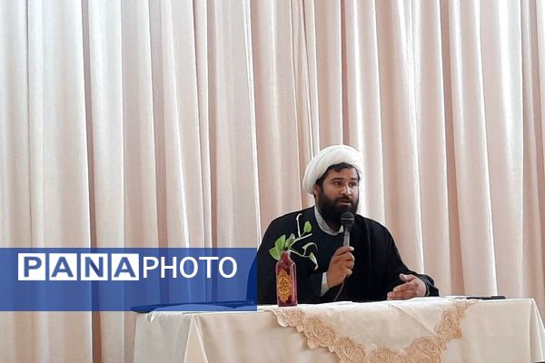 برگزاری مراسم افتتاحیه نمازخانه و طرح مصباح الهدی در دبستان مهندس وحید کیهانی ناحیه یک شهرری