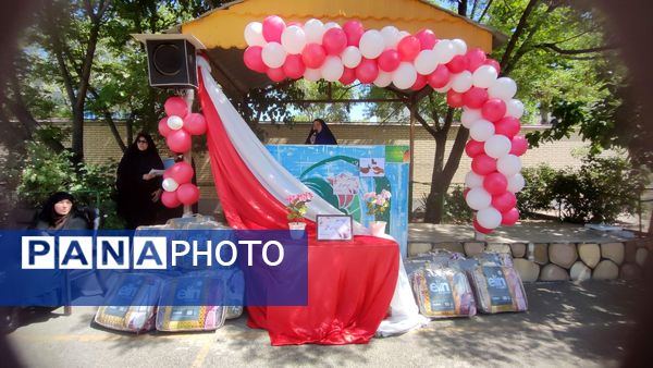 جشن سپاس معلم در دبستان شاهد حاج تقی آقا بزرگ مشهد