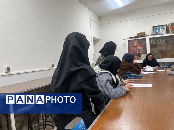 جلسه سفیران سلامت دبیرستان مطهره ناحیه ۶ مشهد مقدس