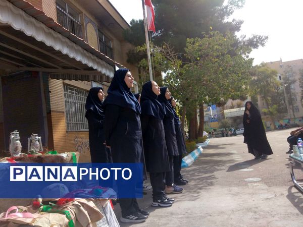 جشن آغاز سال تحصیلی در دبیرستان دخترانه حاتمی 