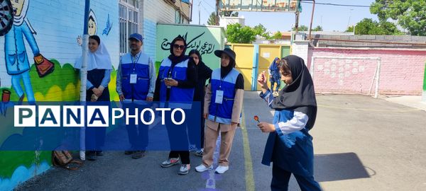 برگزاری مسابقات دارت در مدرسه شهید احمد خاقانی شیروان