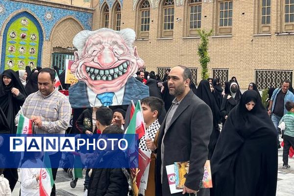فریاد پیشوا علیه صهیونیسم در روز قدس؛ امضای طومار محکومیت و المان سازی در راهپیمایی روز قدس
