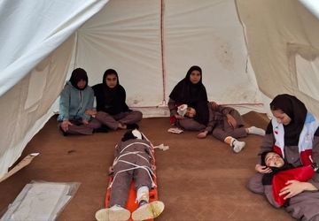 برگزاری مانور زلزله در دبیرستان شهید محمد اژدری کوهمره نودان فارس