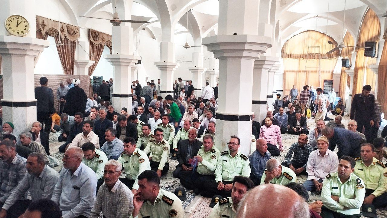 میز خدمت مسئولان شهرستان خلیل آباد در مصلی نماز