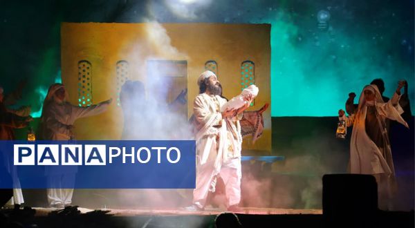 نمایش بزرگ بومی میدانی «سرزمین خورشید» در خراسان شمالی 