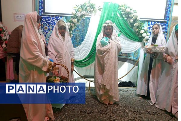 اعتکاف دانش‌آموزی رباط‌کریم با پرچم‌گردانی حضرت ابوالفضل(ع)