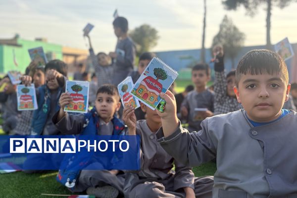 گرامیداشت روز دانش‌آموز در مدرسه روستایی  شهید بهنام محمدی