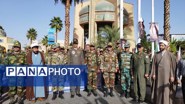 مراسم اولین سالگرد شهادت  سید حسن نصرالله، شهید حاج عباس نیلفروشان و سید هاشم صفی الدین در گلستان شهدا اصفهان 