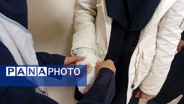 زمین لرزید ، اما دانش آموزان ۱۳ آبان استوار ایستادند