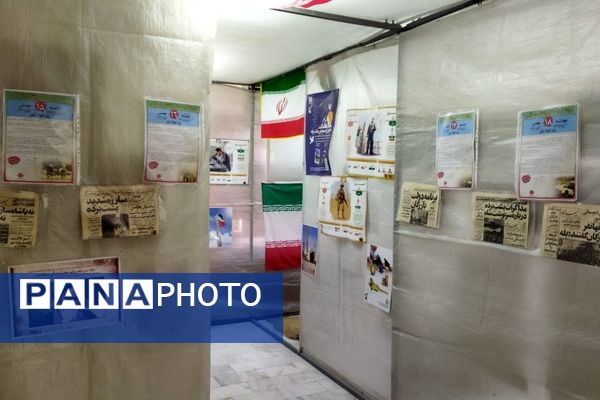 نمایشگاه مدرسه انقلاب در دبیرستان شهید بهشتی سمنان 