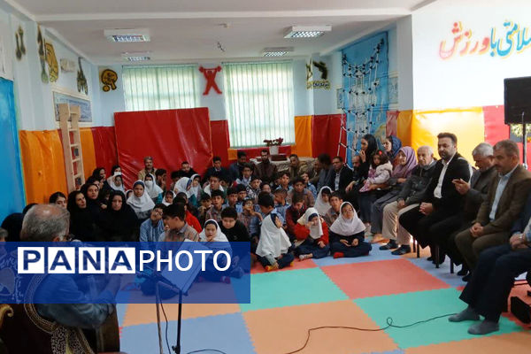 تجلیل از دانش‌آموزان با نیازهای ویژه دبستان بهار آزادی شهرستان آباده