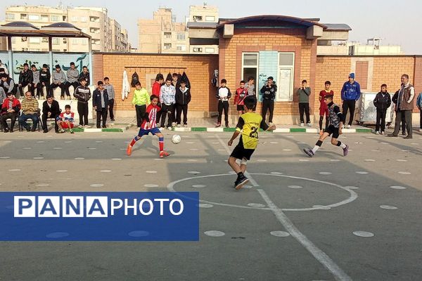  فینال المپیاد ورزشی درون مدرسه‌ای در دبیرستان بشارت بهارستان‌دو 