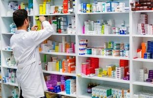 تاثیر غیرمستقیم مکانیسم ماشه بر بازار دارو/ دولت و مجلس برای ذخیره استراتژیک دارو اقدام کرده‌اند