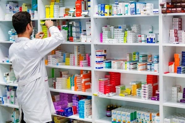 رفع بحران دارو در دستور کار دولت و مجلس قرار دارد/ پزشک خانواده در اولویت رئیس‌جمهور