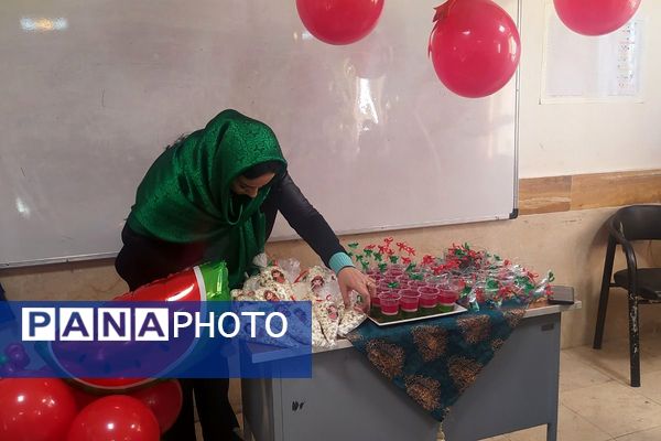 از انار تا لبخند؛ یلدای دانش‌آموزی