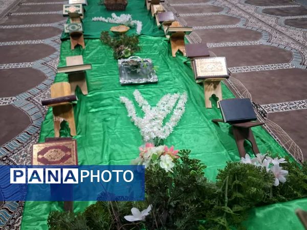 برگزاری محفل انس با قرآن کریم در مدرسه حضرت خدیجه کبری (س) جم