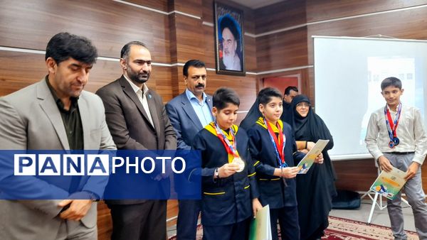 آیین گرامیداشت هفته پژوهش در شهرستان قائمشهر 