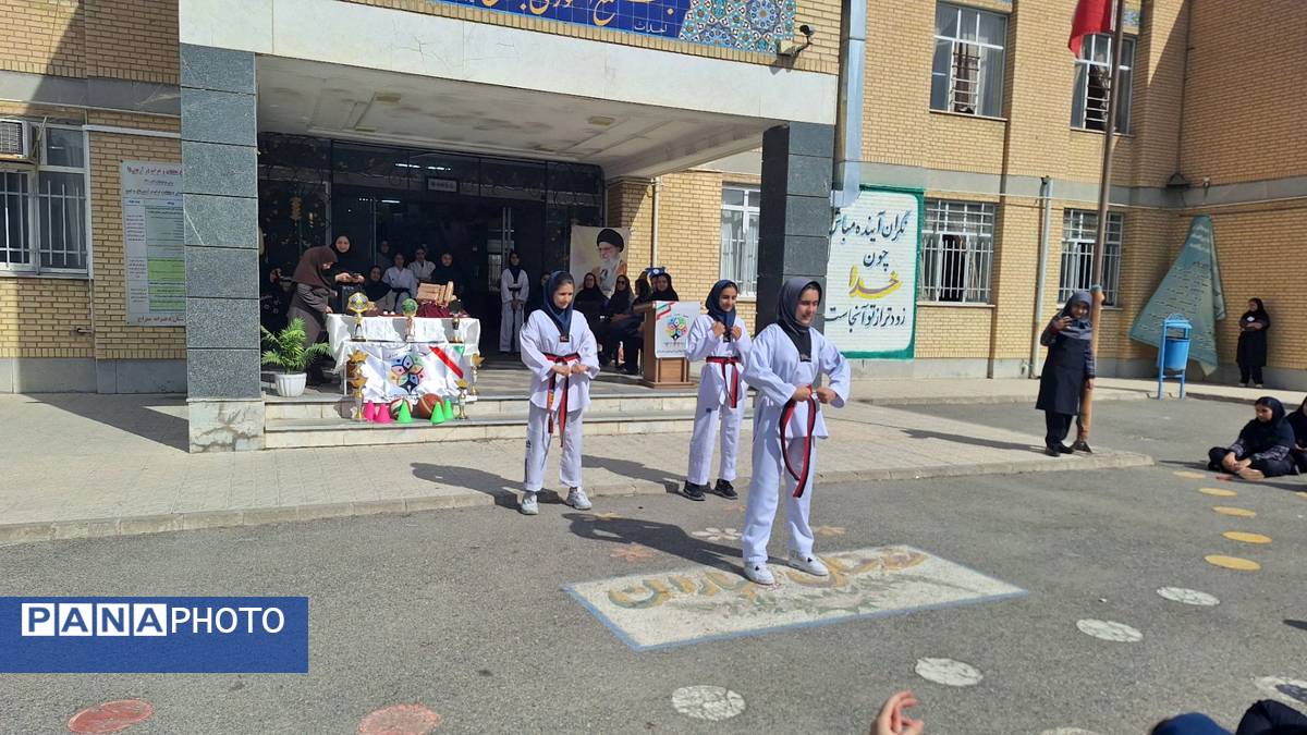یک روز ورزشی در دبیرستان معراج تبریز