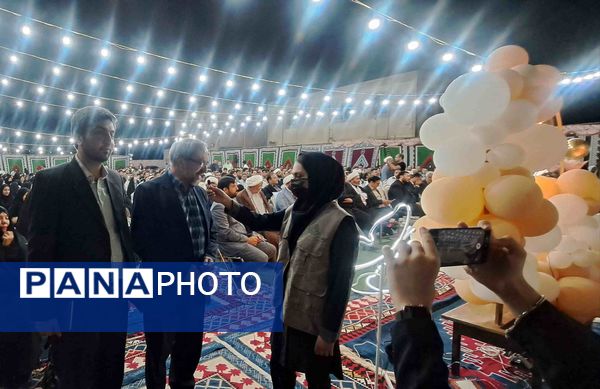 مراسم تجلیل از معلمان نمونه در شهرستان صالح آباد 