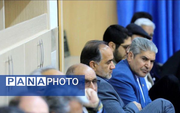 دیدار مدیرکل و کارکنان بنیاد شهید و امور ایثارگران خراسان جنوبی با نماینده ولی فقیه
