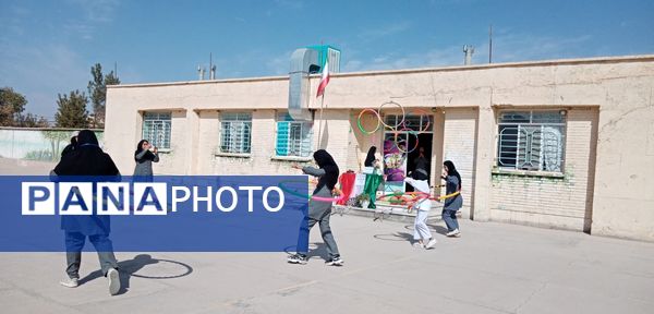 المپیاد ورزشی درون مدرسه ای در دبیرستان حاج مهدی روحانی خلیل آباد 