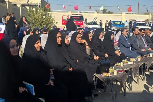 تمرین آمادگی دانش‌آموزان بافق در مانور سراسری زلزله و ایمنی