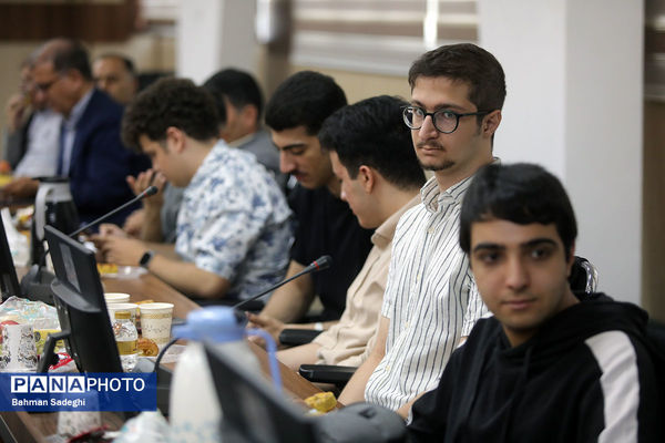 مراسم تقدیر از مدال آوران المپیادهای جهانی و رتبه های برتر کنکور شهر تهران