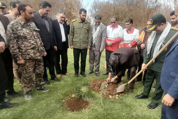 نمایش اقتدار بسیجیان در نورآباد به‌مناسبت هفته بسیج مستضعفین