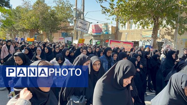 راهپیمایی سیزدهم آبان ماه در شهرستان خلیل آباد 