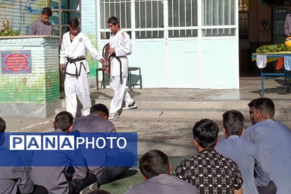 المپیاد ورزشی درون مدرسه‌ای، نمایش منش پهلوانی 