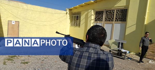 مسابقه طناب کشی و تیراندازی با تفنگ بادی در زاوه