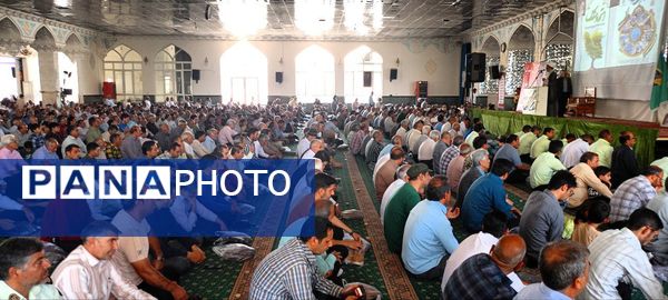 نماز جمعه؛ خواستگاه عبادت و سنگر علم و سیاست 