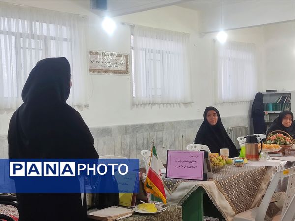 اولین جلسه شورای دبیران در دبیرستان فیاض