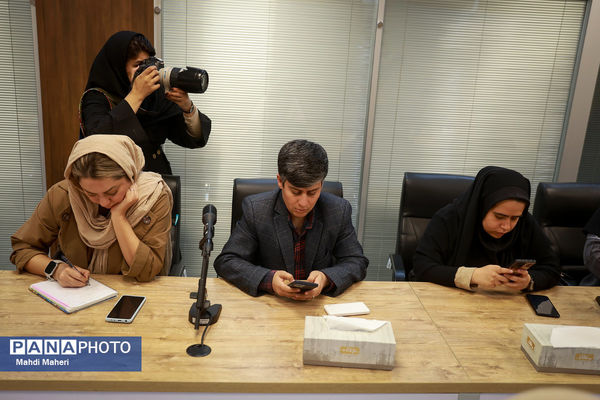 نشست خبری مستند پرواز پروانه‌ها