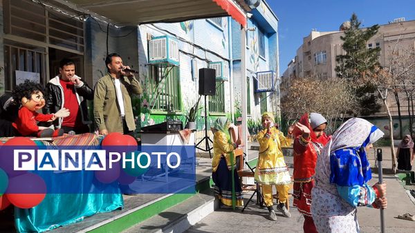 اجرای برنامه فرهنگی و عروسکی پیک دانایی در دبستان نیایش