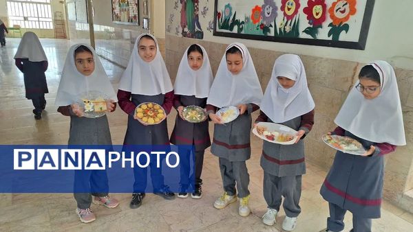 برگزاری روز جهانی تخم‌مرغ در دبستان دخترانه شهید جمیله کریمی شهرستان زارچ 