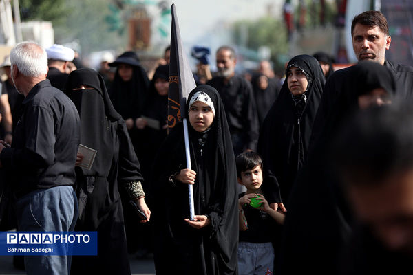 حضور کودکان و نوجوانان در جاماندگان اربعین حسینی - تهران
