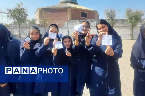 برگزاری انتخابات شورای دانش‌آموزی در مدارس منطقه کهریزک 