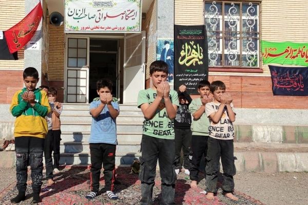 روایت یک ظهر آسمانی در دبستان تختی نمرور هریس