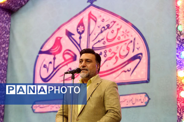 مراسم گل آرایی حرم حضرت معصومه(س) و جشن سالروز ورود ایشان به قم