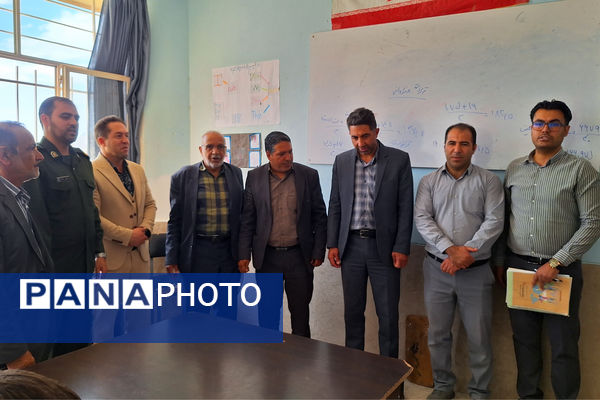 آیین تجلیل از معلمان مدارس ایزدخواست