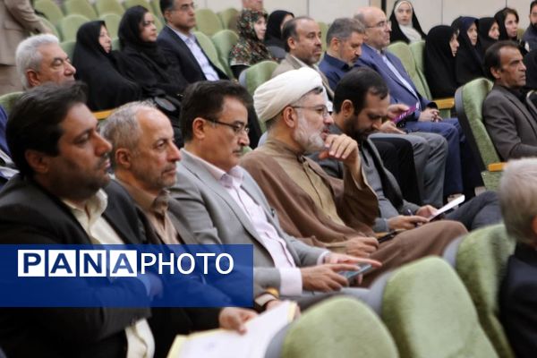 آیین کلنگ‌زنی ۱۶ مدرسه خیرساز در کاشان؛ مشارکت مردمی، حمایت دولتی