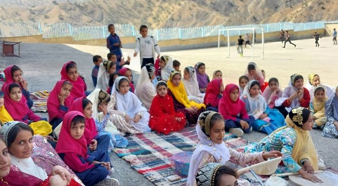 گرامیداشت هفته جهانی کودک در مدرسه شهید محمد منتظری