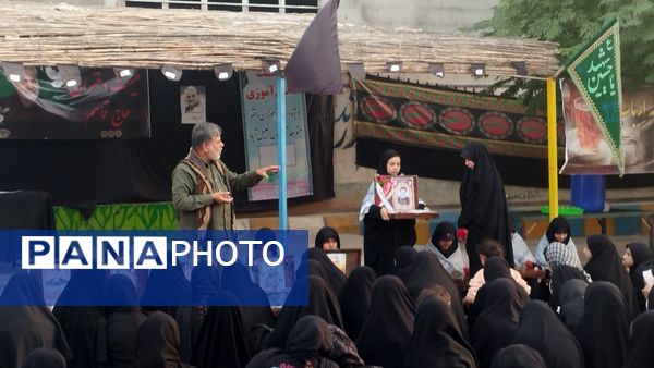 بازدید مسئولین اداره آموزش و پرورش از هیئت دانش آموزی دختران حاج قاسم 