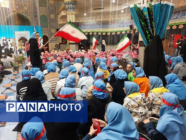 محفل انس با قرآن به مناسبت هفته بسیج در ملارد