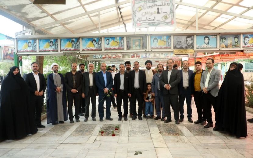 تجدید میثاق معلمان قم با شهیدان